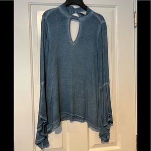 Vintage Havana women’s small blue bell sleeve top
